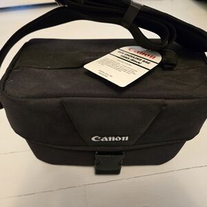 Canon EOS Shoulder Bag in Black